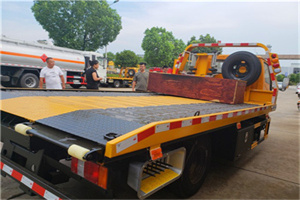 雨花台附近拖车电话号码服务