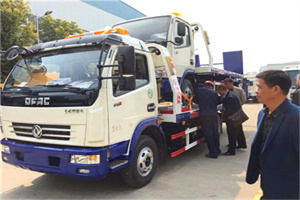 雨花台汽车道路救援拖车价格